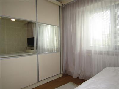 Ultracentral! Inchiriere Apartament cu 3 camere in Targoviste