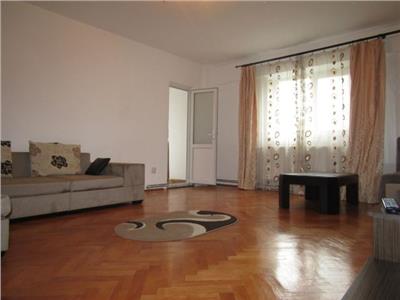 Foarte Spatios! Inchiriere Apartament cu 3 camere in Targoviste - Calea Bucuresti