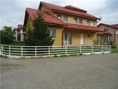 Spatioasa! Vanzare casa cu 7 camere in exterior Targoviste-Priseaca
