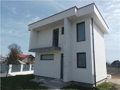 Oportunitate! La 10 km de oras! Vanzare casa cu 3 camere !