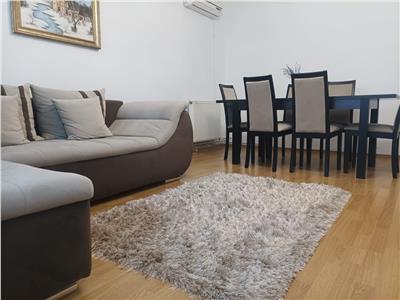 Decomandat! Vanzare apartament cu 4 camere in Targoviste- micro 2!