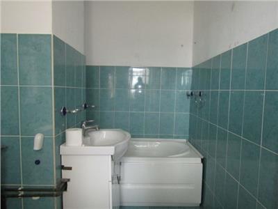 Zona Excelenta! Vanzare apartament 3 camere in micro 4 - Targoviste