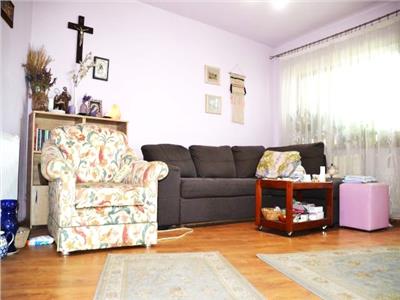 Bine pozitionat, Etajul 1! Vanzare apartament cu 3 camere in Targoviste.