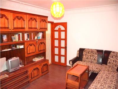 Parter cu super pret! Inchiriere apartament 2 camere in Targoviste - Micro 11.