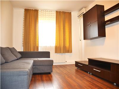 Langa Catedrala! Inchiriere apart cu 3 camere, renovat, bine pozitionat.